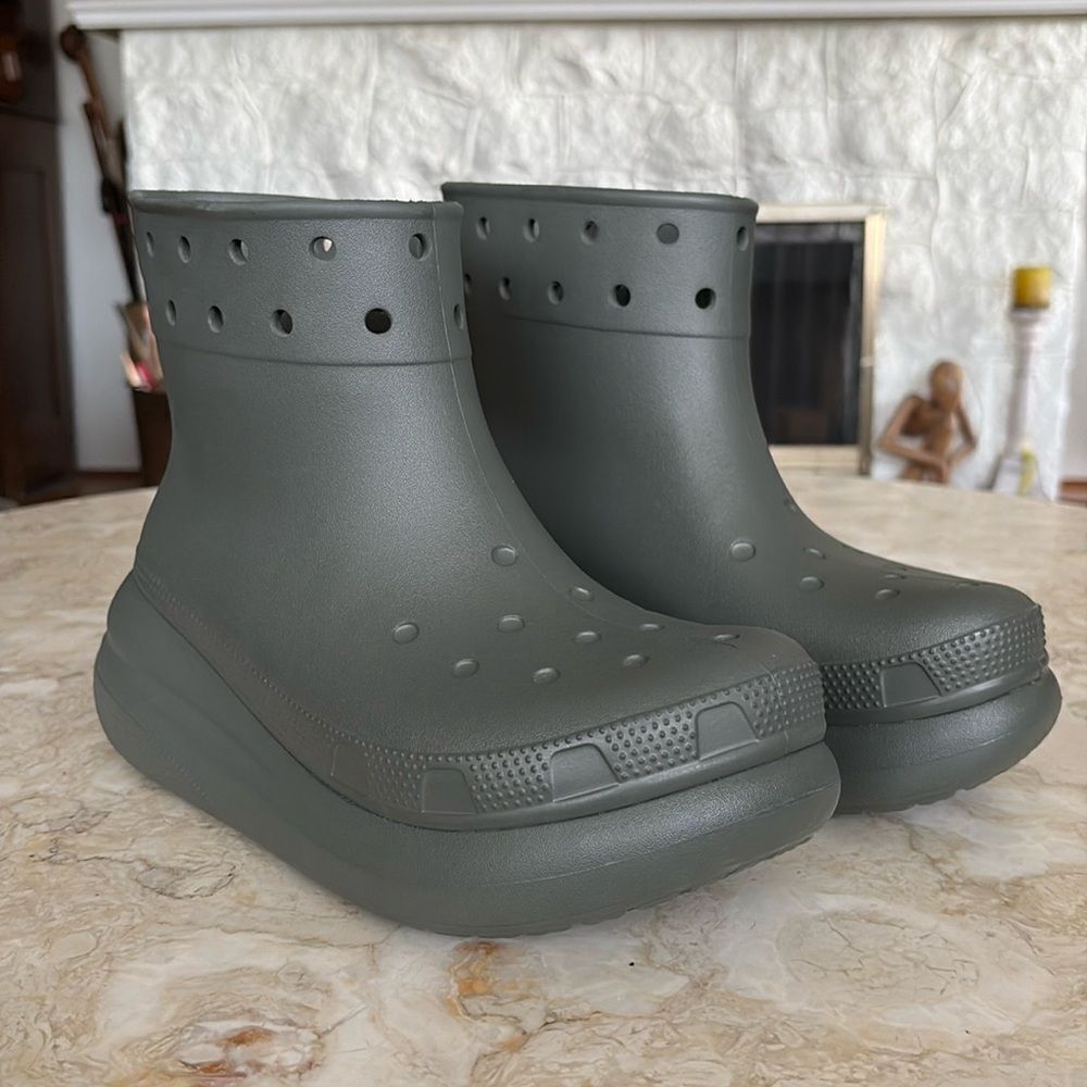 NWOT Crocs Unisex-Adult Crush Rain Boots